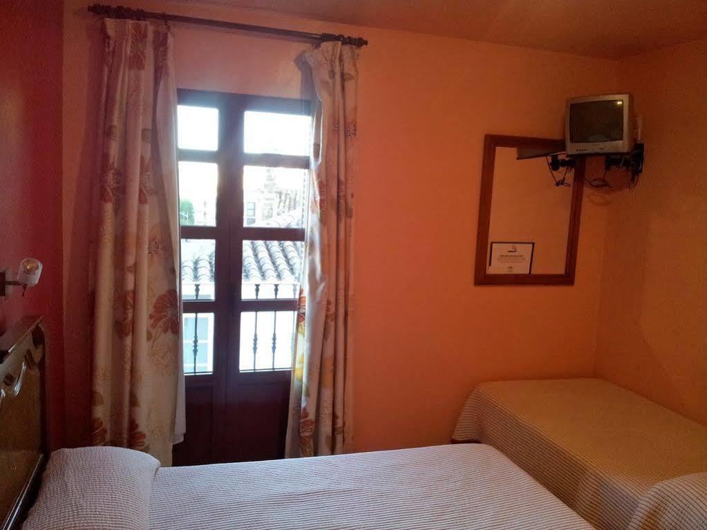 Hostal Rio De Oro Alcalá la Real Zewnętrze zdjęcie