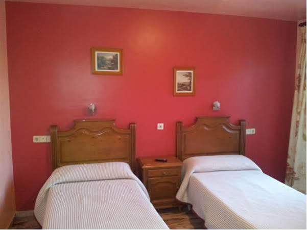Hostal Rio De Oro Alcalá la Real Zewnętrze zdjęcie
